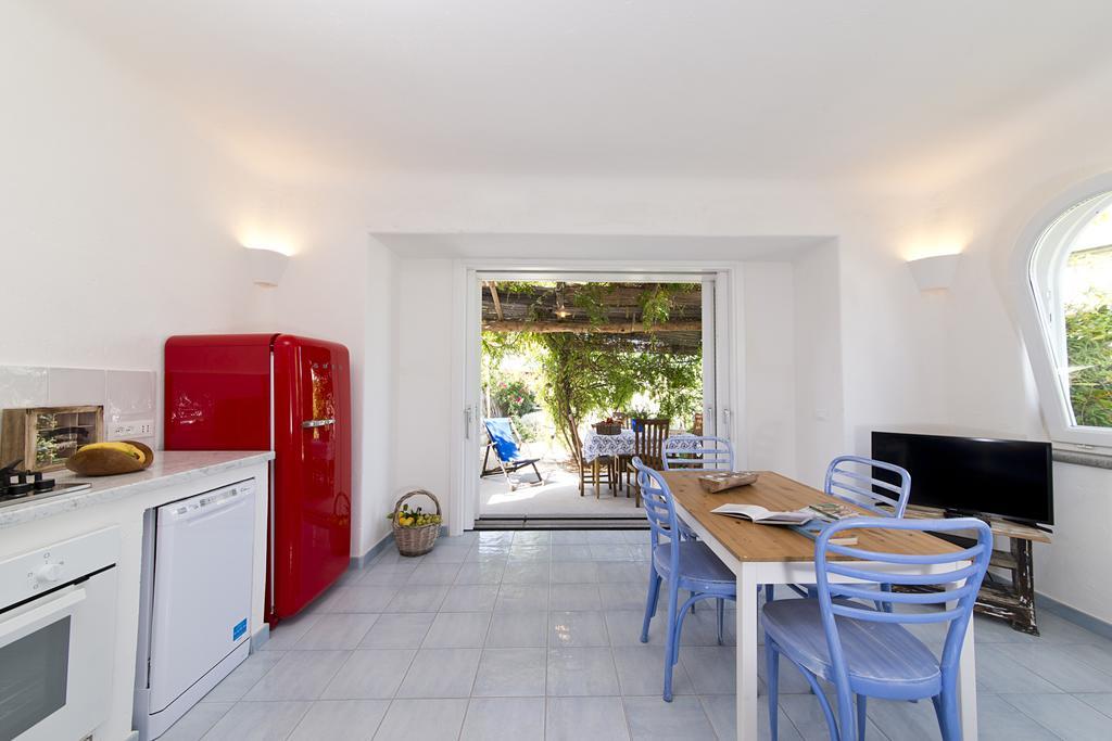 Casa Margherita Ischia Forio  Bilik gambar