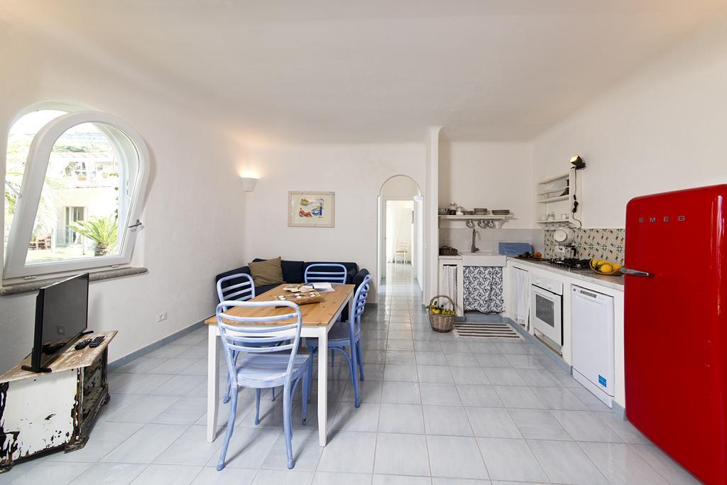 Casa Margherita Ischia Forio  Bilik gambar