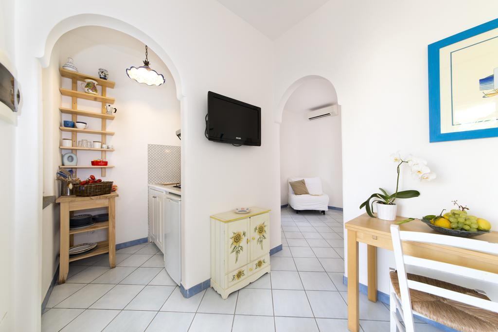Casa Margherita Ischia Forio  Bilik gambar